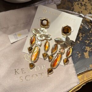 NWT Kendra Scott Tigers Eye Earrings!